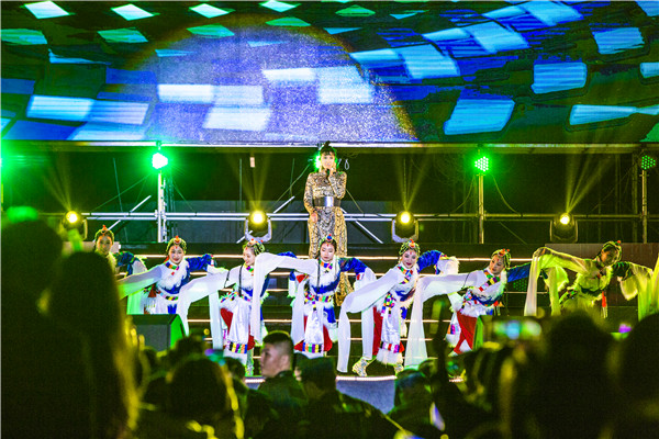 bat365师生参演茶文化节晚会获好评