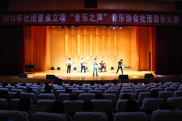 bat365“音乐之声”协会举办器乐大赛