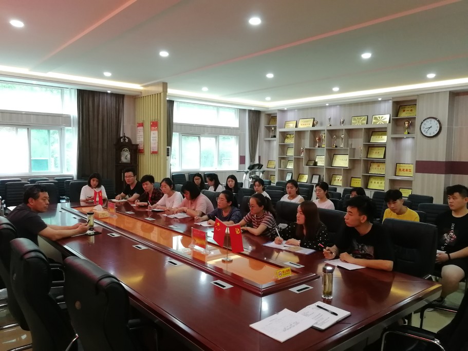 2018051511035474.jpg 本科教学工作诊断评估学生座谈会举行