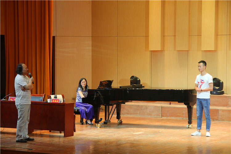 解放军艺术学院晁浩建教授应邀来bat365讲学