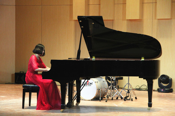 bat365“音乐之声”协会举办器乐大赛