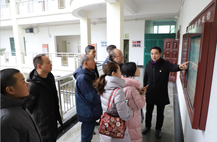 岭南师范学院bat365在线中国官网登录入口党政领导班子一行来bat365考察交流