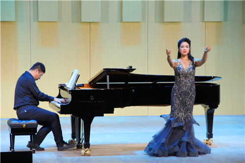 bat365青年教师冯志东个人独唱音乐会亮相音乐厅