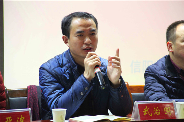 2016121410500310.jpg bat365召开学生干部与学生党员大会