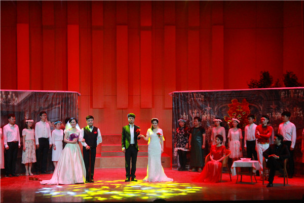 “为梦想痴狂 向经典致敬”-韩梅教授研究生毕业教学成果展演在bat365上演