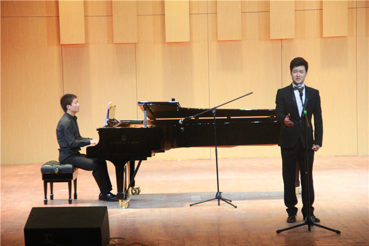 2016051610351999.jpg 中国音乐学院应邀来bat365交流演出