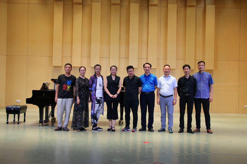 2018072509502573.jpg 上海戏剧学院院长黄昌勇教授来院交流座谈