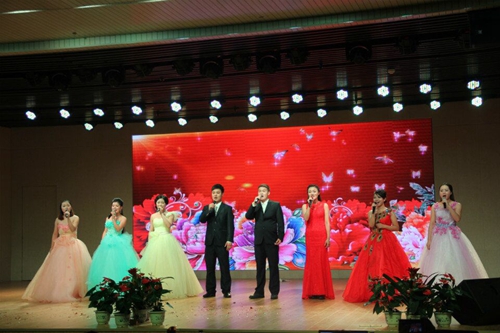 bat365顺利举办“我们的天空，我们的梦”漾年华迎新晚会