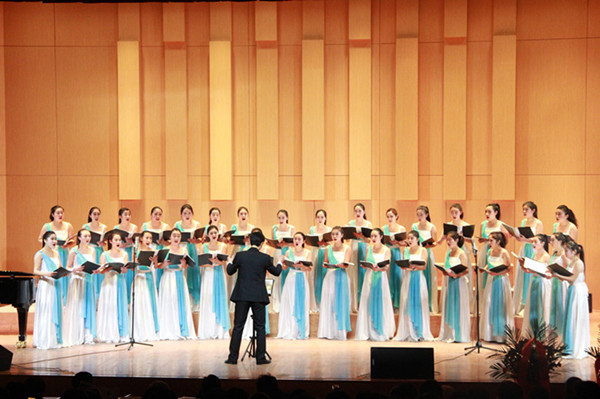 bat365大学生合唱团成功举办“倾听和声”合唱音乐会