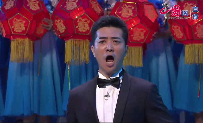 2017090608091089.png 我校校友毋攀唱响金砖国家领导人厦门会晤专场晚会