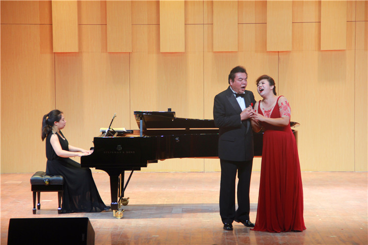 西安华美乐空中外歌剧GALA音乐会走进我校